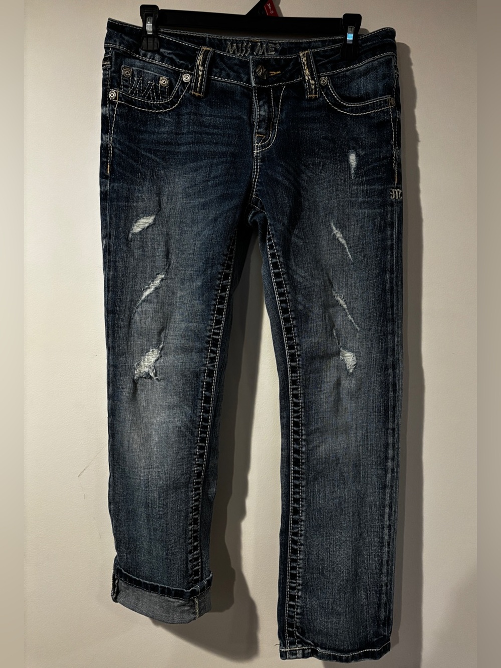 Miss Me Dark Wash Distressed Women’s Jeans - Easy Capri- Blue size 27
